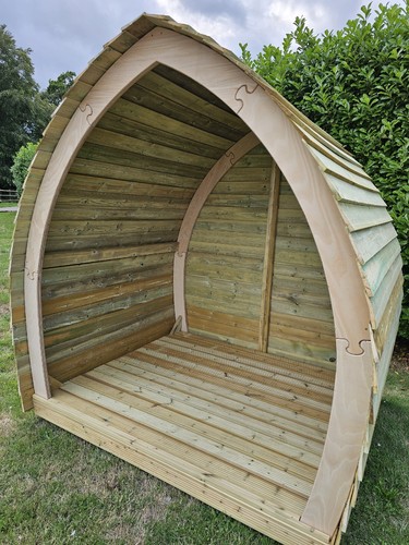 Garden pod outside eating - garden,